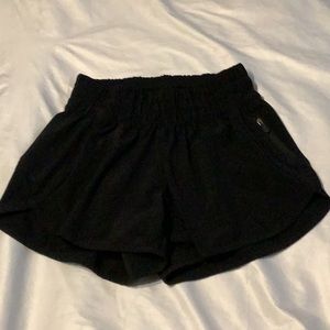 Lululemon Shorts. WS 4-13